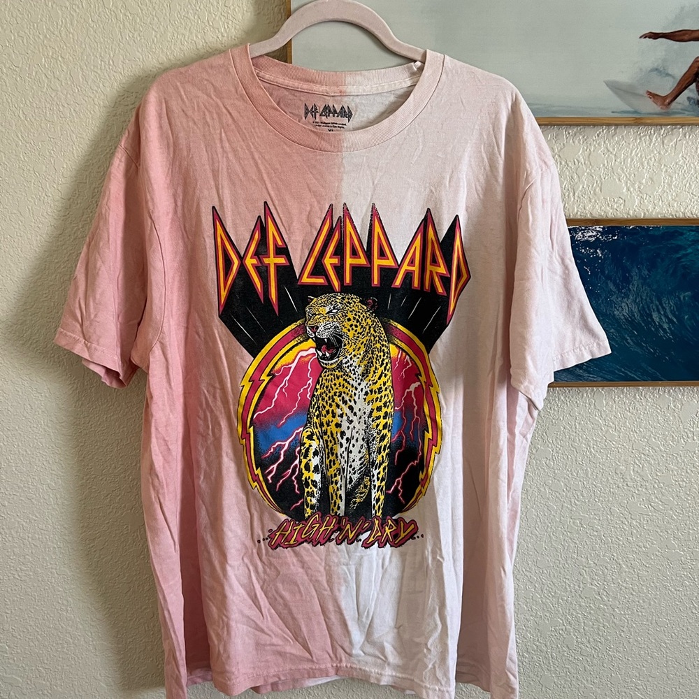 Def Leppard Graphic T-Shirt